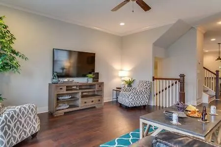 Stunning Home Near Belmont University